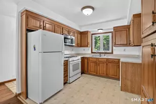 10 Daniel Dr, East Windsor, CT 06088 - Photo 6