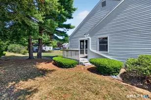 10 Daniel Dr, East Windsor, CT 06088 - Photo 2