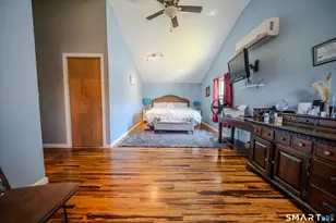 869 Washington Ave Ext, Waterbury, CT 06708 - Photo 14