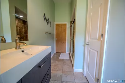 869 Washington Ave Extension, Waterbury, CT 06708 - Photo 16