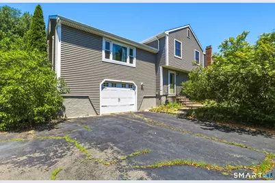 82 Lake Garda Drive, Farmington, CT 06085 - Photo 2