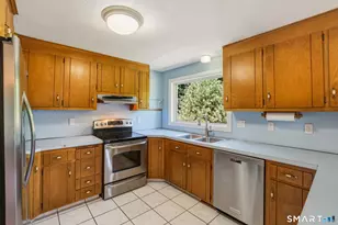 82 Lake Garda Dr, Farmington, CT 06085 - Photo 16