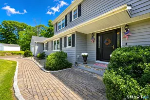 66 Knollwood Dr, Branford, CT 06405 - Photo 4