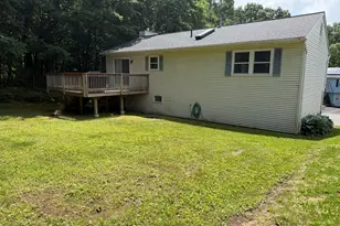 11 Batesmoor Rd, Waterbury, CT 06705 - Photo 4