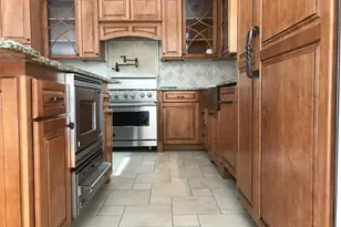 51 Continental Dr, Ridgefield, CT 06877 - Photo 6