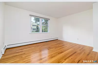 32 Hackett Circle North, Stamford, CT 06906 - Photo 20