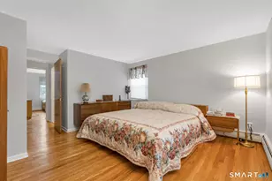32 Hackett Cir N, Stamford, CT 06906 - Photo 8
