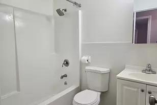 1401 Farmington Ave, Farmington, CT 06032 - Photo 12