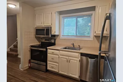1401 Farmington Avenue #B, Farmington, CT 06032 - Photo 4