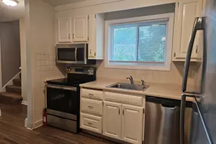 1401 Farmington Ave, Farmington, CT 06032 - Photo 6