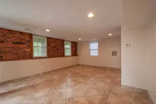 467 Quinnipiac Ave, New Haven, CT 06513 - Photo 2