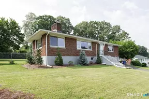 433 Highland Dr, Waterbury, CT 06708 - Photo 2