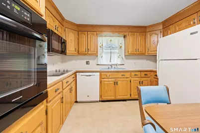 138 Magee Drive, Hamden, CT 06514 - Photo 12