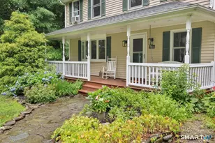 11 Brookside Ct, East Hampton, CT 06424 - Photo 2