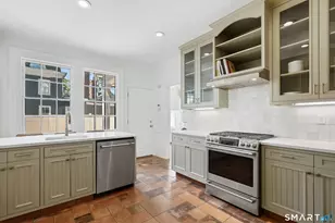 33 Mead Ave, Greenwich, CT 06807 - Photo 10