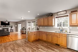 27 Maggie Court, Plymouth, CT 06786 - Photo 4