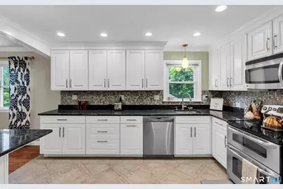 33 Wayne Drive, East Lyme, CT 06333 - Photo 12