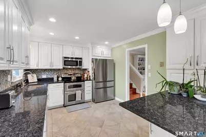 33 Wayne Drive, East Lyme, CT 06333 - Photo 14