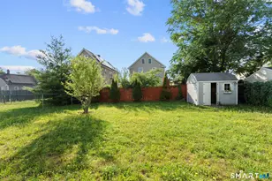 39 Edwards St, Hamden, CT 06517 - Photo 16