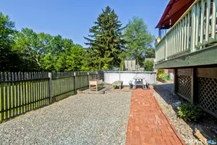 4 Third St, Enfield, CT 06082 - Photo 6