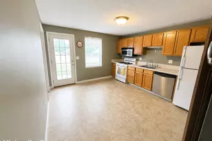 1 Holly Ln, Glastonbury, CT 06033 - Photo 4