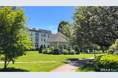 132 Woodside Green Street #1C, Stamford, CT 06905 - Photo 1