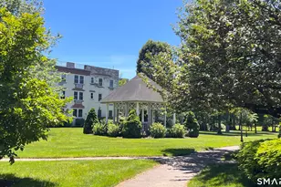132 Woodside Green St, Stamford, CT 06905 - Photo 1
