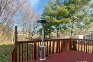 60 Baggot St, West Haven, CT 06516 - Photo 8