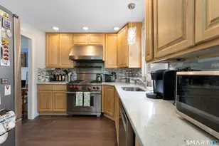 101 Sleeping Giant Dr, Hamden, CT 06518 - Photo 10
