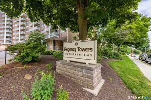 30 Woodland St, Hartford, CT 06105 - Photo 2