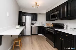 30 Woodland St, Hartford, CT 06105 - Photo 12