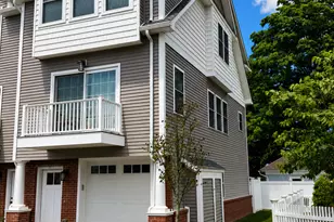 25 Naubuc Ave, Glastonbury, CT 06033 - Photo 2