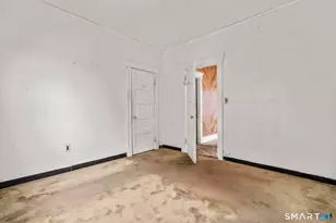 148 Kent St, Hartford, CT 06112 - Photo 26