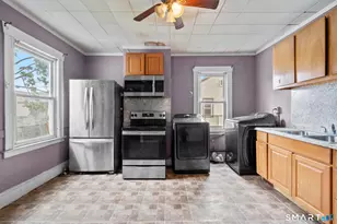 148 Kent St, Hartford, CT 06112 - Photo 36