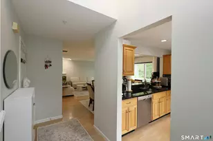 633 Danbury Rd, Ridgefield, CT 06877 - Photo 6