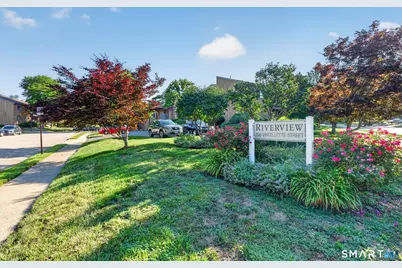 14 Riverview Drive #14, Bridgeport, CT 06604 - Photo 1