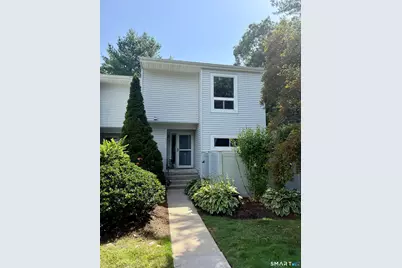 562 Oak Avenue #562, Cheshire, CT 06410 - Photo 1