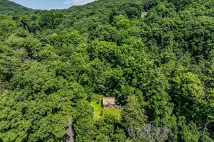 16 Sawyer Hill Rd, New Milford, CT 06776 - Photo 2