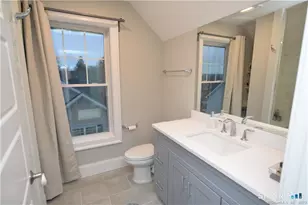 115-71 Colonial Rd, Stamford, CT 06902 - Photo 12