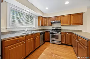 33 Allison Way, East Haven, CT 06512 - Photo 8