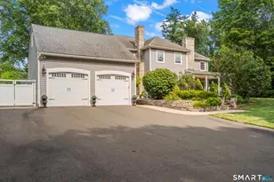 29 Two Mile Rd, Farmington, CT 06032 - Photo 2