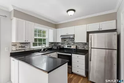 12 Camelot Drive #E1, Norwalk, CT 06850 - Photo 10
