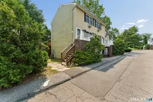 12 Camelot Dr, Norwalk, CT 06850 - Photo 2