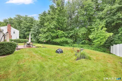 10 Pilgrim Circle, Enfield, CT 06082 - Photo 8