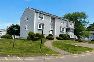 31 Carriage Dr, Milford, CT 06460 - Photo 16