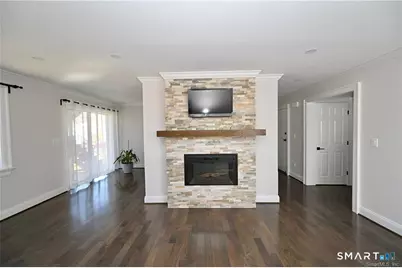 31 Carriage Drive #31, Milford, CT 06460 - Photo 4
