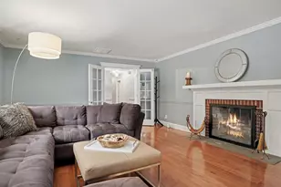 255 Tanglewood Cir, Milford, CT 06461 - Photo 6