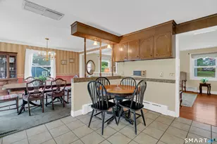 359 N Elm St, Wallingford, CT 06492 - Photo 10