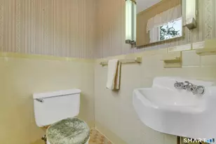 359 N Elm St, Wallingford, CT 06492 - Photo 18