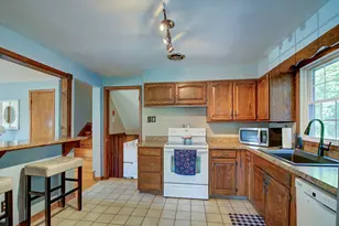 34 Roberta Rd, North Haven, CT 06473 - Photo 6
